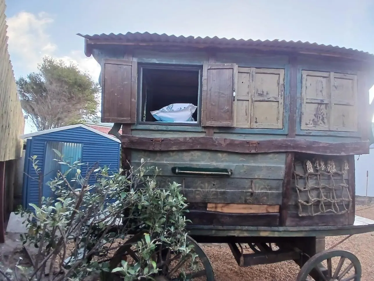 Gypsy Wagons - Surf And Yoga- Kommetjie,Cape Town Hotel 0*,  South Africa