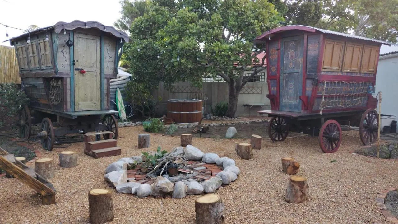 ホテル Gypsy Wagons - Surf And Yoga- Kommetjie,ケープタウン